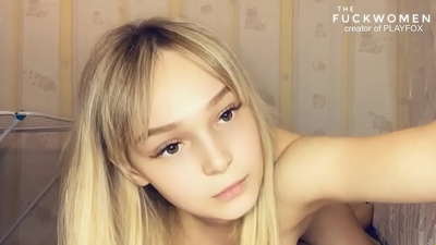 Хажуугаар нь ханадаггүй сургуулийн охин ангийн анддаа амны хөндийн тос өгдөг