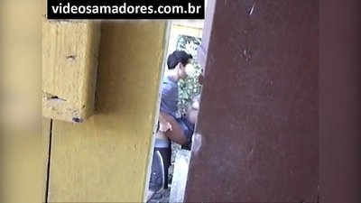Voyeur видео бичлэгийг олж илрүүлэх хүртэл залуу хосуудын галзуугийн зургийг авдаг